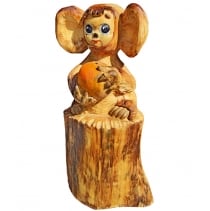 Резные фигуры из массива дуба.