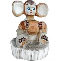 Резные фигуры из массива дуба.