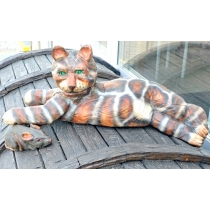 Резные фигуры из массива дуба.