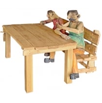 Резные фигуры из массива дуба.