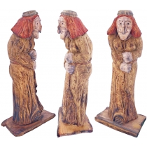 Резные фигуры из массива дуба.